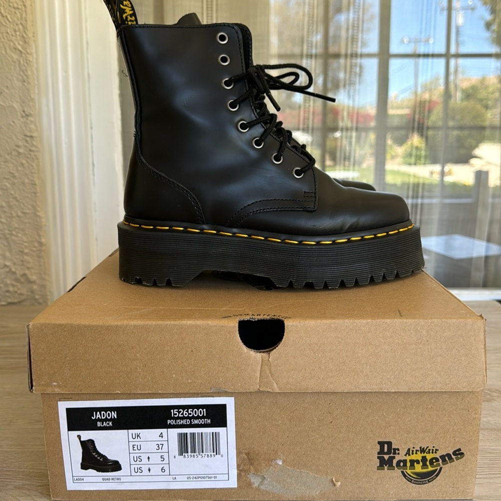 Dr. Marten - JADON BOOT SMOOTH LEATHER PLATFORMS